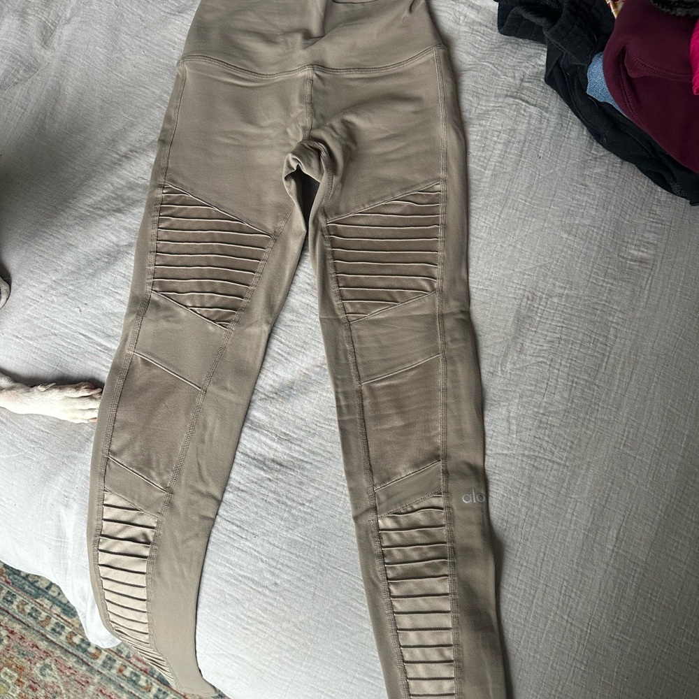 Alo Moto Leggings